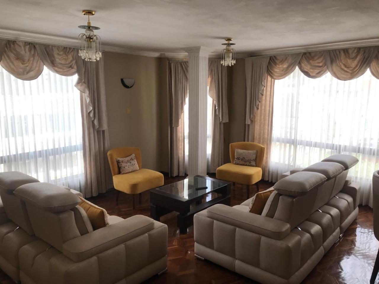Apartamento Elegante Y Comodo Departamento En Obrajes De